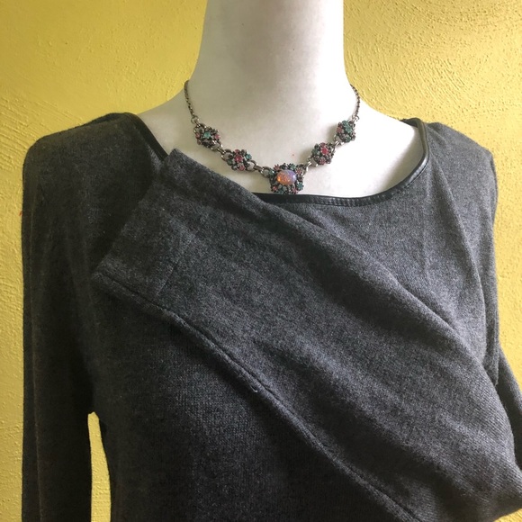 Dalia Long Sleeved Tunic w/pockets /Pleather trim! - Picture 2 of 11